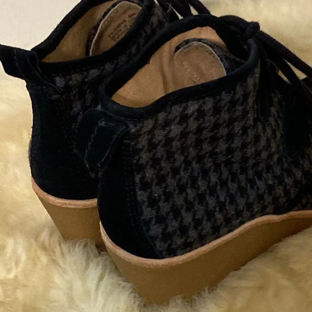 G. H. Bass Houndstooth Cloth and Suede Leather Wedge Moccasin Loafer size 8 - Picture 5 of 13